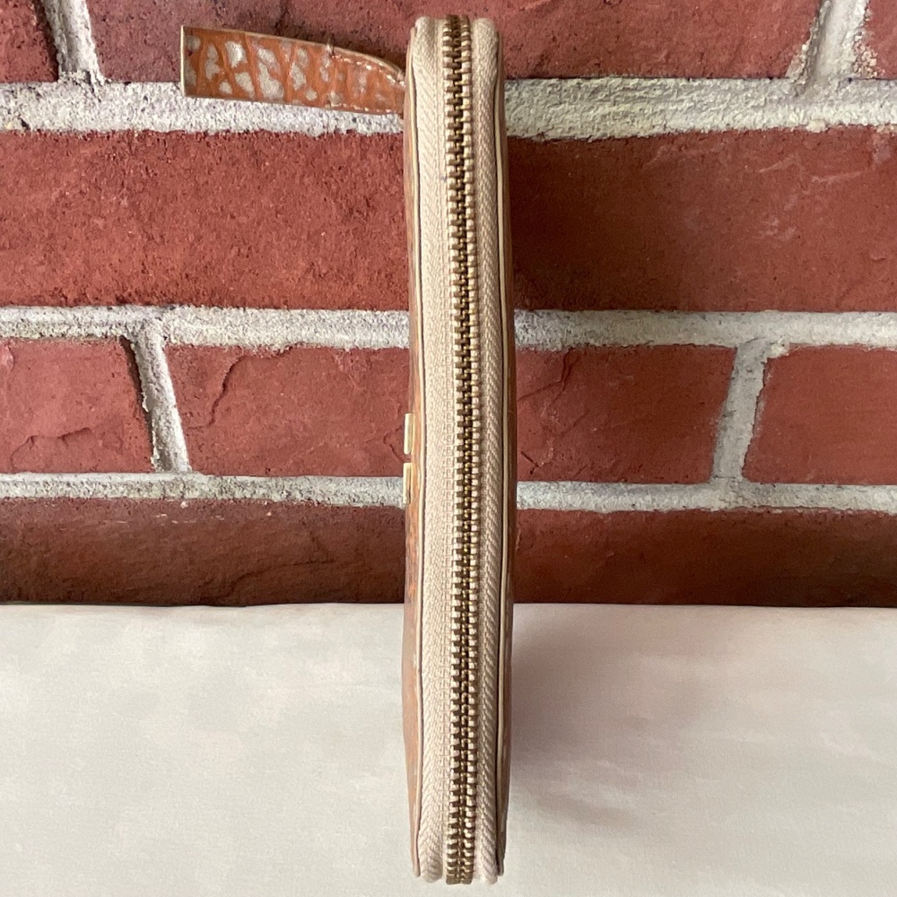 Givenchy ST1029 Zip Around Tan-Silver Leather Wallet Logo - Picture 10 of 16